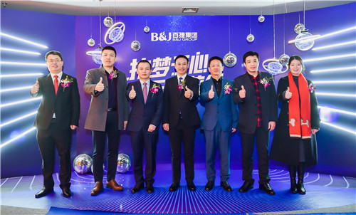 094814702.jpg 117433199.jpg