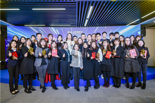 102702573.jpg 117450451.jpg